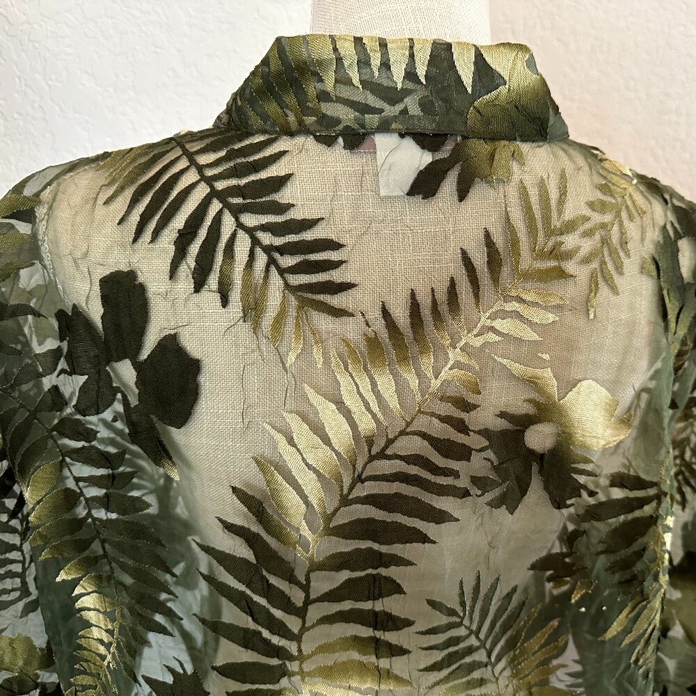 TANJAY Semi Sheer Green Floral Shirt - 16 - Picture 4 of 12
